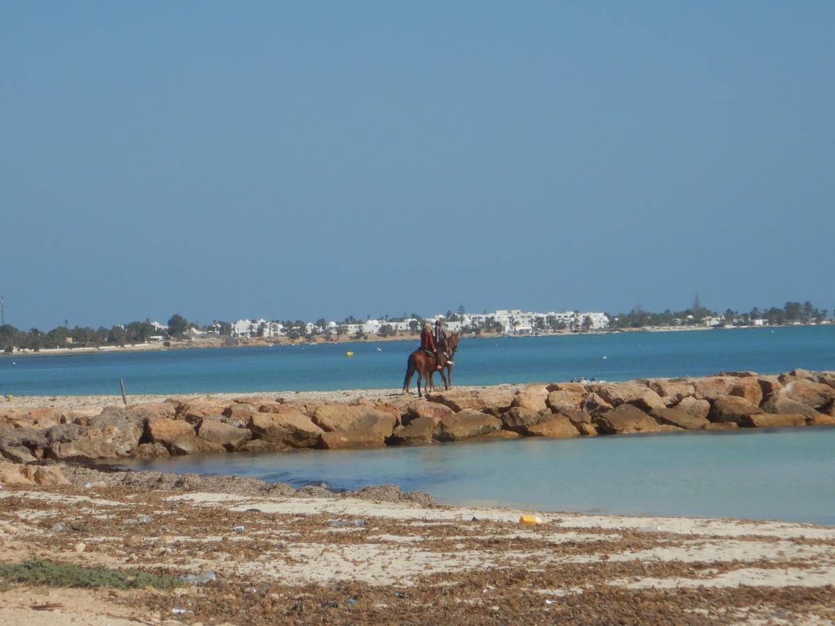 Menzel Churasco Djerba Aghir Bagian luar foto