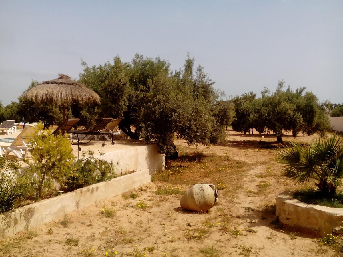 Menzel Churasco Djerba Aghir Bagian luar foto